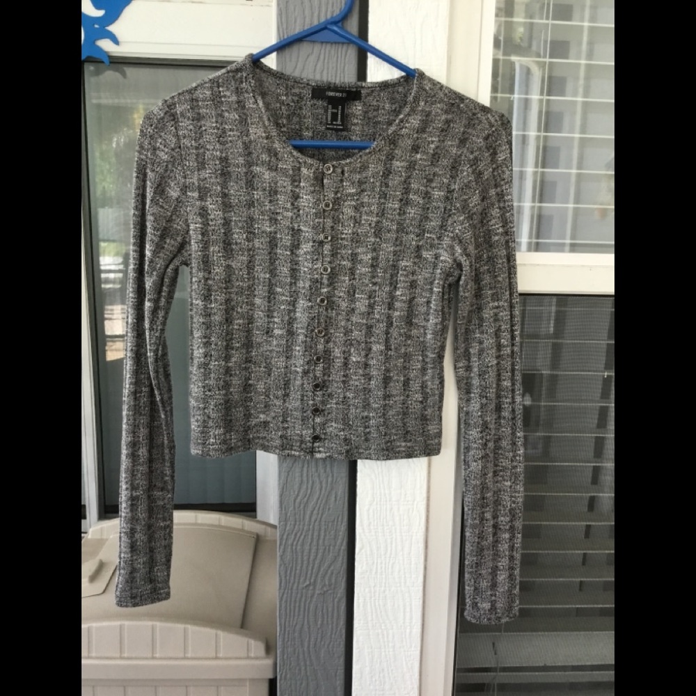 Long sleeve crop top